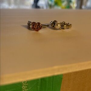 Elegant Silver and rose Floral Ring